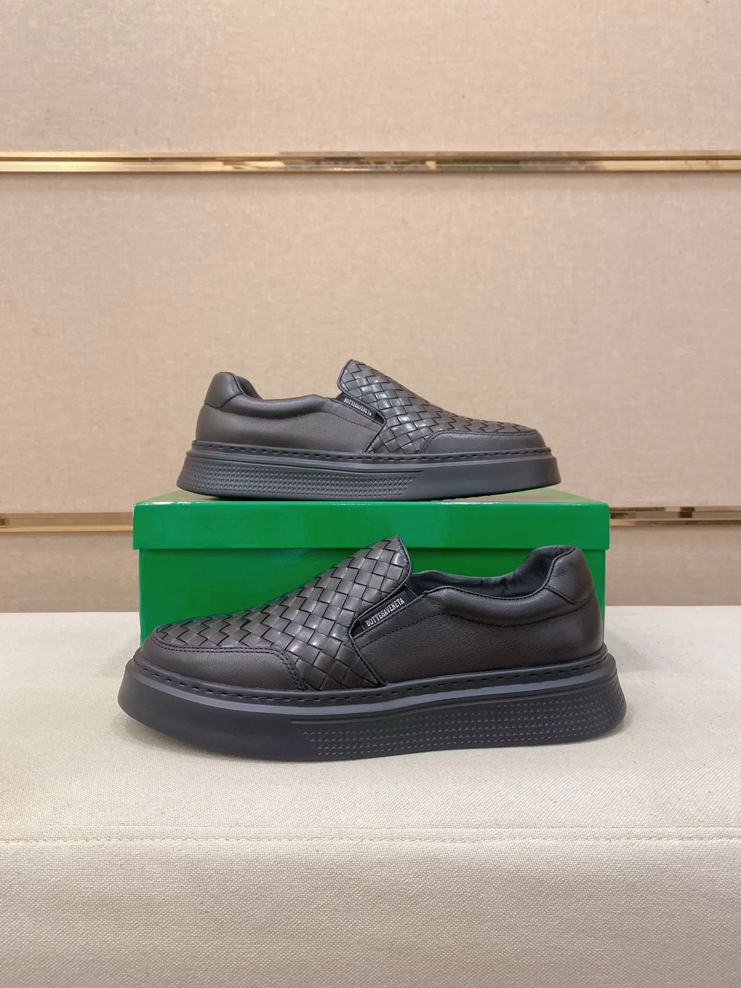 Men's shoes💰 500💰 【BV】The latest hot style‼ ️Casual men's shoes, uppers imported first-layer cowhide. Fully imported first-layer leather lining✔️Exquisite workmanship, excellent foot feel, special rubber sole✔️, cool and fashionable, the latest fashion, fashionable outsole, hurry up. Code number: 38-44